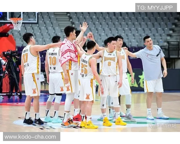 北京队与广厦队的巅峰对决回顾2015至2016赛季精彩瞬间与精彩表现分析 北京队与广厦队的巅峰对决回顾2015至2016赛季精彩瞬间与精彩表现分析